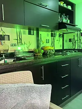 Mau White online show from 12-10-24, 02:16