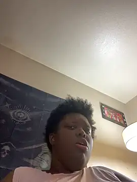 Snapshot of Yagurl__west chatting on 03-21-25, 12:18 Yagurl west online show from 03-21-25, 12:18