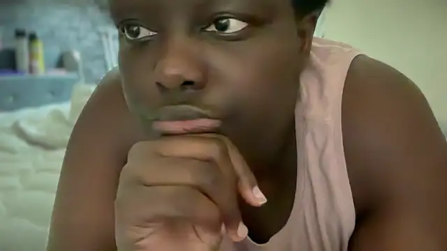 Snapshot of Yagurl__west chatting on 09-28-25, 09:20 Yagurl west online show from 09-28-25, 09:20