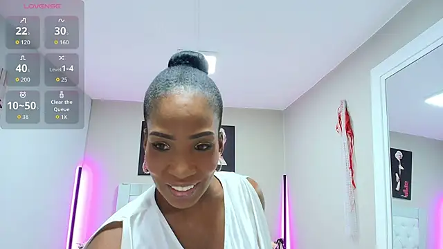 Snapshot of kimmturner chatting on 09-23-25, 01:03 kimmturner online show from 09-23-25, 01:03