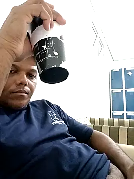 Snapshot of Mailsonp chatting on 02-20-26, 09:26 Mailsonp online show from 02-20-26, 09:26