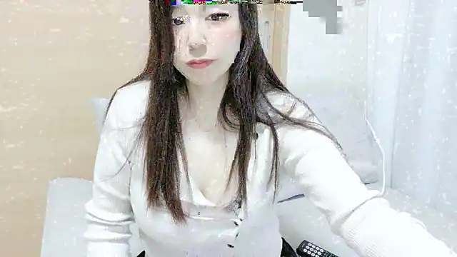 Snapshot of Arisa__ chatting on 11-28-25, 11:35 Arisa online show from 11-28-25, 11:35