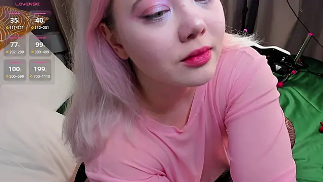   KawaiiYuki   online show from 12-23-24, 01:18