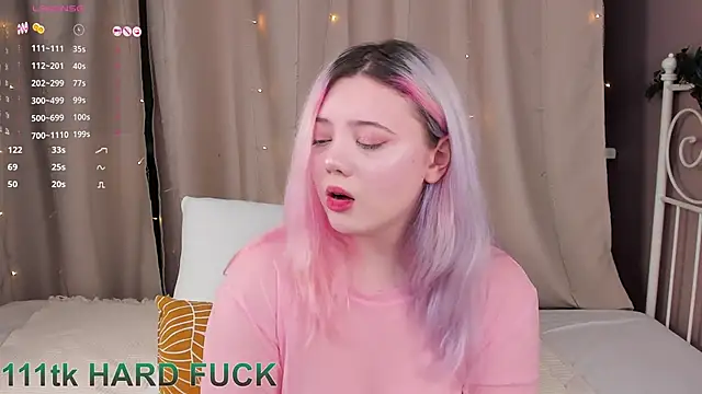   KawaiiYuki   online show from 01-03-25, 11:46