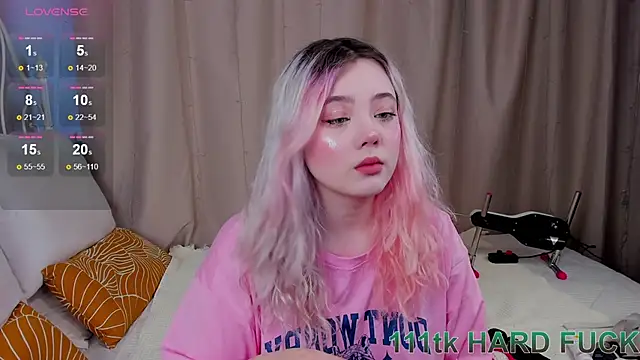   KawaiiYuki   online show from 01-23-25, 08:46