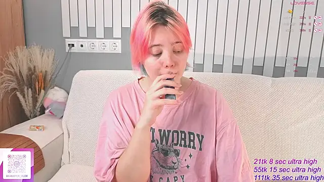   KawaiiYuki   online show from 11-03-25, 07:42