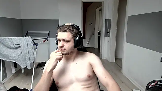 Benjamin12ab online show from 05-18-26, 03:07
