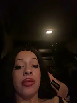 Katalinastarr online show from 12-30-24, 12:22