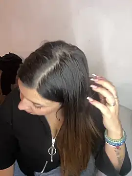 Snapshot of Novababy18 chatting on 12-09-24, 02:24 Novababy18 online show from 12-09-24, 02:24