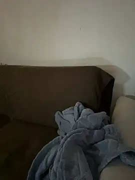 Snapshot of Novababy18 chatting on 02-02-25, 02:06 Novababy18 online show from 02-02-25, 02:06