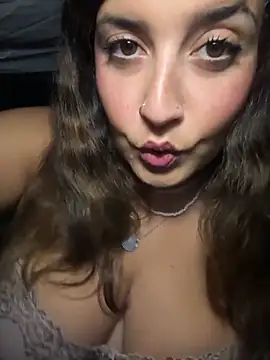 Snapshot of Novababy18 chatting on 09-26-25, 10:36 Novababy18 online show from 09-26-25, 10:36