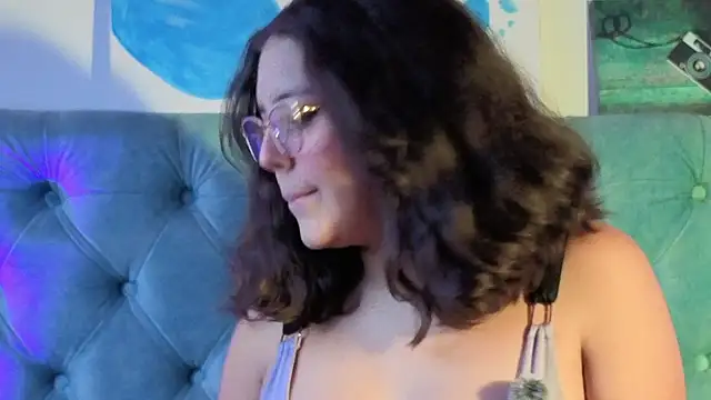 Paola Lyon  online show from 04-28-26, 05:29