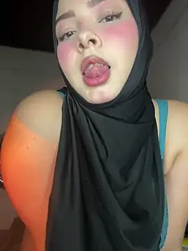 Snapshot of aneesa_darzi chatting on 03-20-25, 04:53 aneesa darzi online show from 03-20-25, 04:53