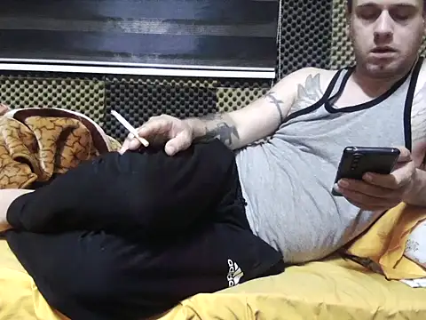 Arabeyes online show from 10-28-25, 07:27