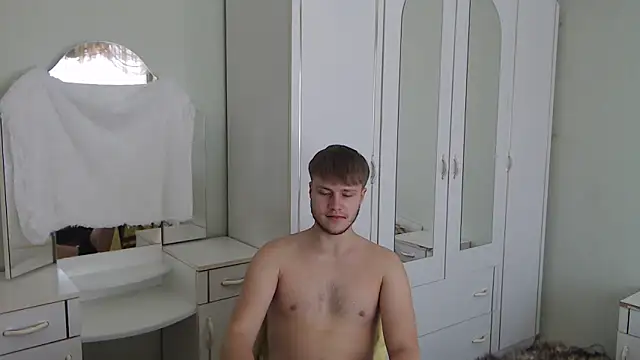 Snapshot of Zoro1999 chatting on 01-11-25, 10:08 Zoro1999 online show from 01-11-25, 10:08