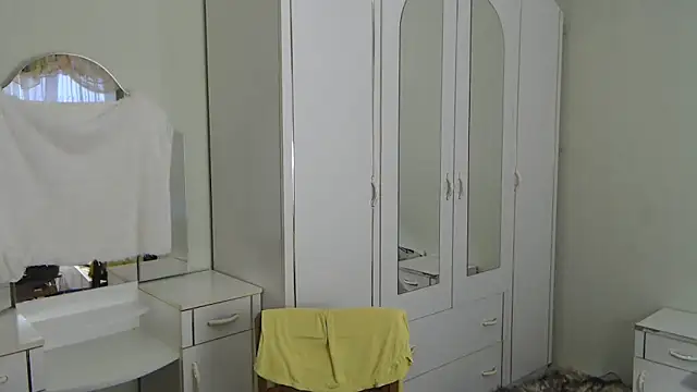 Snapshot of Zoro1999 chatting on 01-17-25, 01:24 Zoro1999 online show from 01-17-25, 01:24