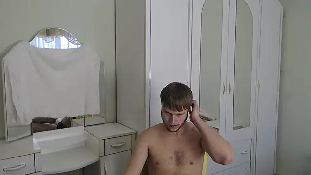 Snapshot of Zoro1999 chatting on 01-24-25, 01:03 Zoro1999 online show from 01-24-25, 01:03