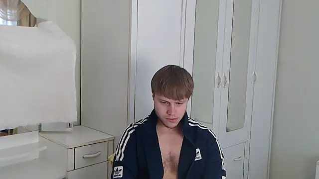 Snapshot of Zoro1999 chatting on 03-19-25, 10:00 Zoro1999 online show from 03-19-25, 10:00