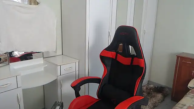 Snapshot of Zoro1999 chatting on 09-30-25, 10:09 Zoro1999 online show from 09-30-25, 10:09