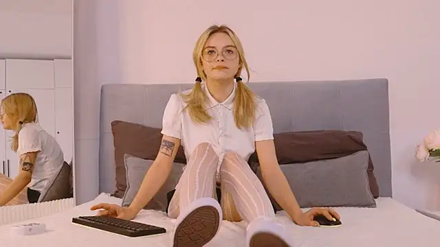 FapClubFamm online show from 09-13-25, 04:18