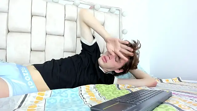 Snapshot of daniel_hot03 chatting on 11-29-25, 01:47 daniel hot03 online show from 11-29-25, 01:47