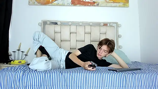 Snapshot of daniel_hot03 chatting on 12-20-25, 01:29 daniel hot03 online show from 12-20-25, 01:29