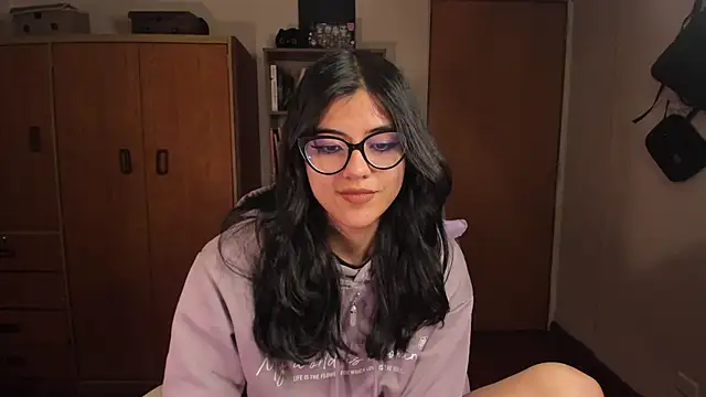 valerie  skyy online show from 01-03-25, 04:00