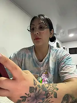 my-kitty online show from 05-17-26, 11:23