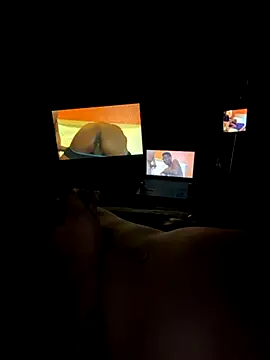 Snapshot of SideGhost chatting on 11-11-25, 10:26 SideGhost online show from 11-11-25, 10:26