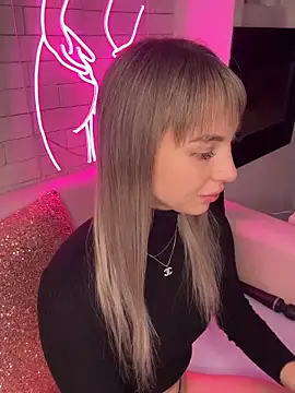 MiaMinx online show from 12-27-24, 11:21