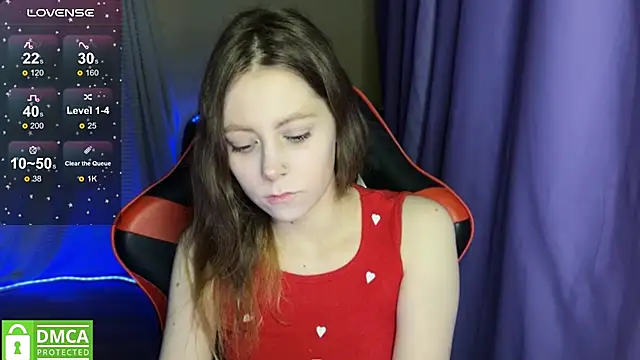 Snapshot of Natural_babe666 chatting on 10-21-25, 07:36 Natural babe666 online show from 10-21-25, 07:36