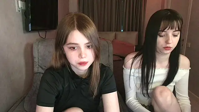 Snapshot of BlackyKitt chatting on 02-14-25, 04:09 BlackyKitt online show from 02-14-25, 04:09