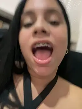 Snapshot of pamela_anderson_ chatting on 12-20-24, 01:47 pamela anderson online show from 12-20-24, 01:47