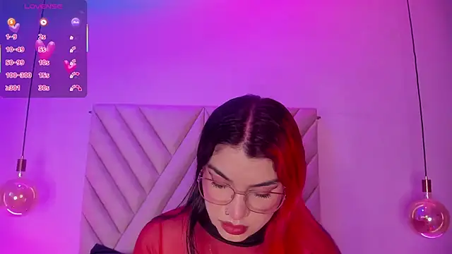 EmmaSwift  online show from 12-02-25, 02:50