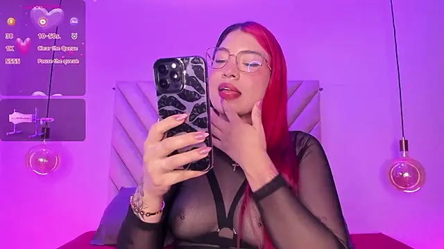 Snapshot of EmmaSwift_ chatting on 01-15-26, 04:17 EmmaSwift online show from 01-15-26, 04:17