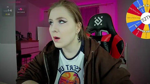 Olivia Munk online show from 12-25-24, 03:18