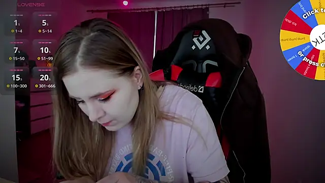 Olivia Munk online show from 12-27-24, 08:45