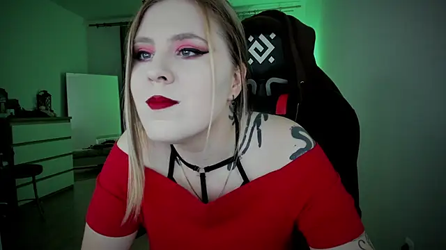 Olivia Munk online show from 12-29-24, 06:35