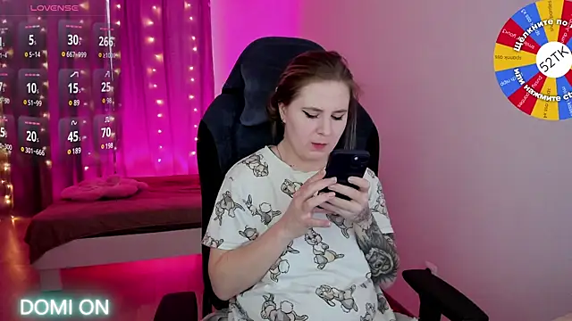 Olivia Munk online show from 02-11-25, 07:12