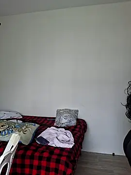 Snapshot of Kamdollie chatting on 10-24-25, 07:27 Kamdollie online show from 10-24-25, 07:27