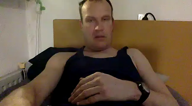 Snapshot of dlvis12 chatting on 03-18-25, 07:42 dlvis12 online show from 03-18-25, 07:42