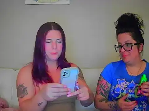 Snapshot of KevieWantsABoobJob chatting on 11-07-25, 12:43 KevieWantsABoobJob online show from 11-07-25, 12:43