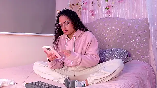 DAHLIA BROWNIE online show from 02-21-26, 04:24