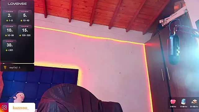 kuzzcoo online show from 02-19-25, 07:48