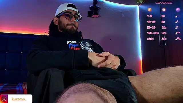 Snapshot of kuzzcoo chatting on 02-06-26, 01:47 kuzzcoo online show from 02-06-26, 01:47