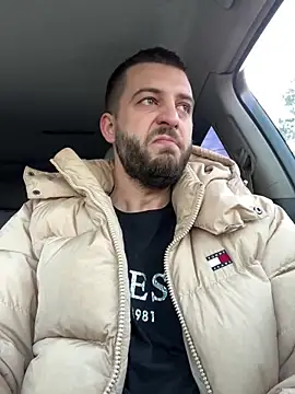 ElChapoGuzman95 online show from 02-04-25, 06:25