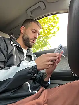 Snapshot of ElChapoGuzman95 chatting on 10-11-25, 05:28 ElChapoGuzman95 online show from 10-11-25, 05:28