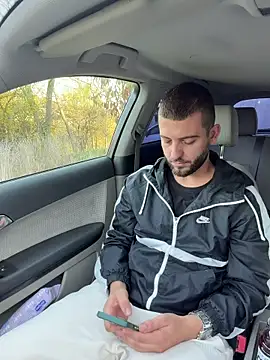 Snapshot of ElChapoGuzman95 chatting on 11-02-25, 07:22 ElChapoGuzman95 online show from 11-02-25, 07:22