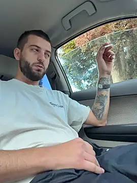 Snapshot of ElChapoGuzman95 chatting on 11-05-25, 06:02 ElChapoGuzman95 online show from 11-05-25, 06:02