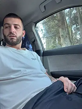 Snapshot of ElChapoGuzman95 chatting on 11-06-25, 06:36 ElChapoGuzman95 online show from 11-06-25, 06:36